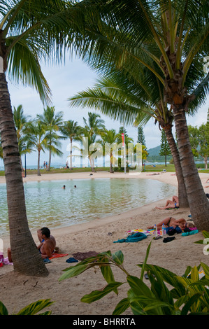 Airlie Beach-Lagune. Während der Sommersaison Stinger von November bis Mai ist dieser Pool ein beliebter Badeplatz Stockfoto