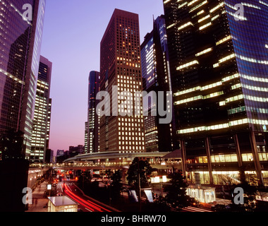 Nachtansicht des Shiodome Shiosite, Minato, Tokio, Japan Stockfoto