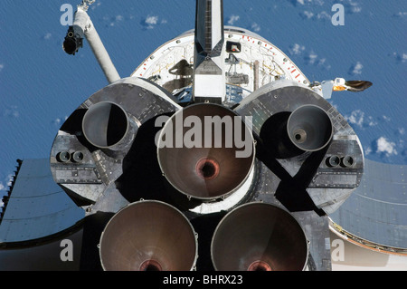 9. Februar 2010 - Blick auf die drei Haupttriebwerke des Space Shuttle Endeavour Achter Abschnitt. Stockfoto