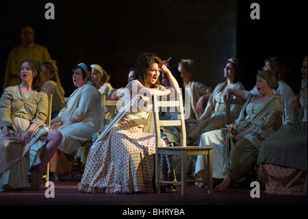 Welsh National Opera Produktion von Carmen von Bizet in Wales Millennium Centre Cardiff South Wales UK Stockfoto