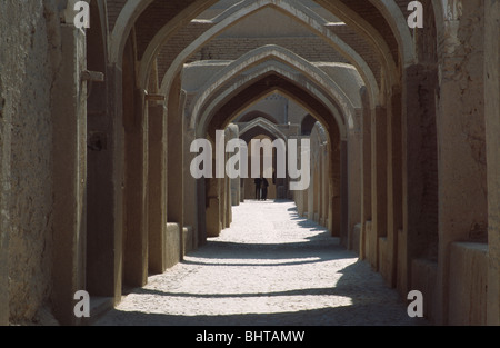 Torbogen im Inneren der zerstörten Zitadelle von Arg-e Bam im Iran Stockfoto