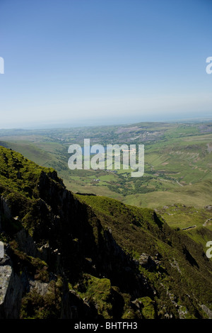 Blick talauswärts Nantlle aus Nantlle Kante über dem Dorf Rhyd Ddu in Snowdonia, Nordwales Stockfoto