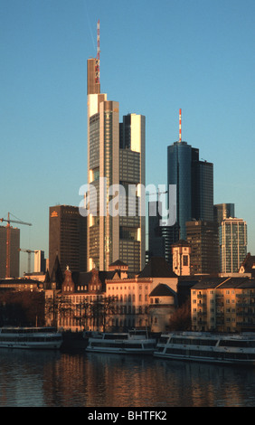 Frankfurt, Main Main Skyline (Banken Hochhäuser) Fluss Main, Skyline (Banken, Hochhäuser) Stockfoto