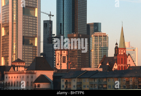 Frankfurt, Main Main Skyline (Banken Hochhäuser) Fluss Main, Skyline (Banken, Hochhäuser) Stockfoto