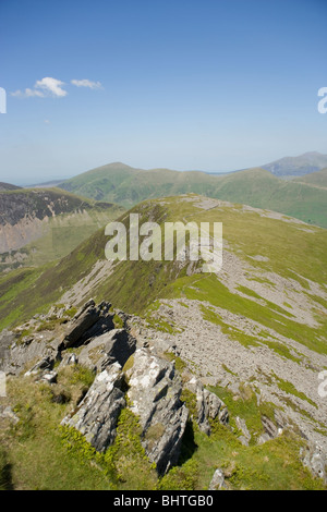 Nantlle Ridge über das Dorf Rhyd Ddu in Snowdonia Stockfoto