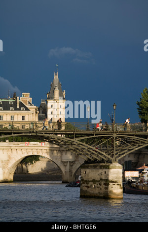 Pont des Arts, Palais de Justice, Pont Neuf, Seine, Paris, Frankreich Stockfoto