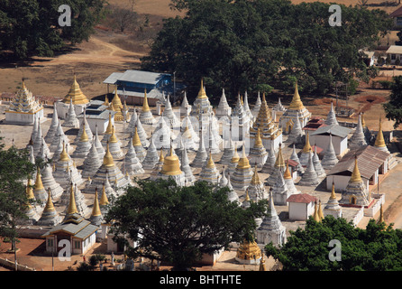 Myanmar, Burma, Pindaya, weiß getünchten Stupas, Shan-Staat, Stockfoto