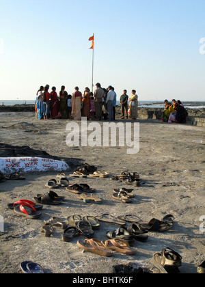 Indien, Schrein beten hinduistische Frauen am Meer in Mumbai Stockfoto