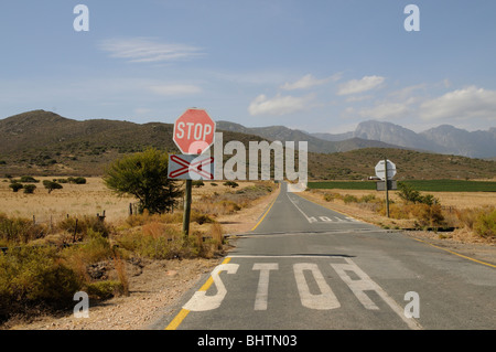 Wichtigsten Eisenbahnstrecke zwischen Robertson und Worcester in der western Cape Südafrika durchläuft ländlicher Gegend Stockfoto