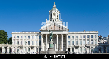 Place Royale, Kirche Saint-Jacques-Sur-Coudenberg und Godefroid de Bouillon Brabant Statue, Brüssel, Belgien Stockfoto