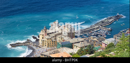 Luftaufnahme von Camogli. eine charakteristische berühmte Städtchen in der Nähe von Genua, Italien Stockfoto