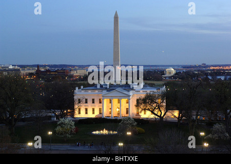 Das weiße Haus und das Washington Monument in Washington, D.C., USA Stockfoto