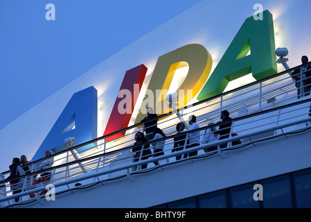 Schriftzug von Aida auf das Passagierschiff Aida Diva, Kiel, Deutschland Stockfoto