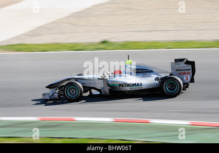 Michael Schumacher fahren für das Mercedes GP Petronas Team während des Tests auf dem Circuit de Catalunya, Barcelona, Spanien 2010 Stockfoto