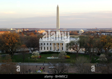 Das weiße Haus und das Washington Monument in Washington, D.C., USA Stockfoto