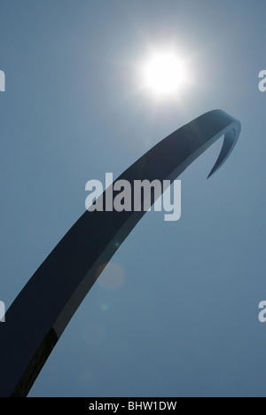 Teilansicht der nationalen Luftfahrtbehörde und Space Exploration Wall of Honor vor dem Eingang, der das Steven F. Udvar-Ha Stockfoto