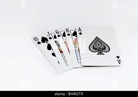 Eine gewinnende Pokerhand Poker auf weißem Hintergrund Stockfoto