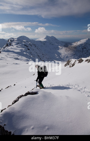 Eine Stac, Rois Bheinn & Sgurr Na Ba Glaise sind 3 Corbet von Lochailort in der NW-Highlands.Descending von Druim Fiaclach Stockfoto