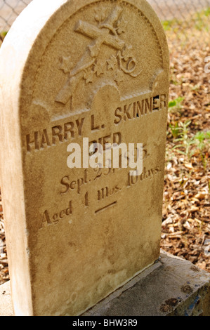 Grabstone Historic San Antonito Church & Cemetery, New Mexico. Stockfoto