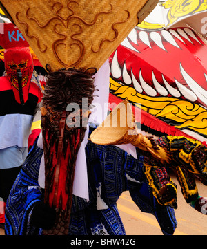 Gespenst mit Augen, junge mit seltsame Maske, Phitakon Festival (Phi ta Khon), Dansai, Loei, Thailand Stockfoto