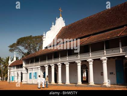 Indien, Kerala, Champakulam Dorf, syrische Christian Church in historischen Gebäude der alten portugiesischen Stockfoto