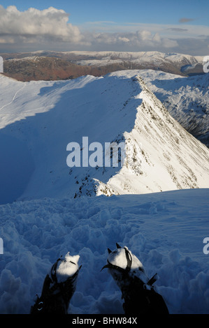 Ruhe an der Spitze des Striding Edge, Lakelandpoeten Stockfoto