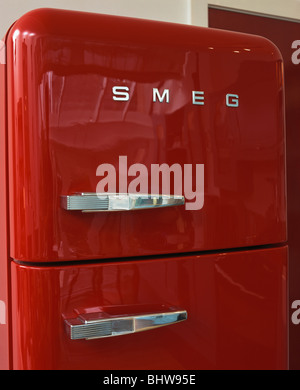 Amerikanischer Kühlschrank mit Gefrierfach Stockfotografie - Alamy