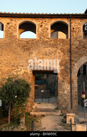 Ziemlich toskanischen Stadt Montemerano im Bereich bekannt als Maremma in der Provinz Grosseto Stockfoto