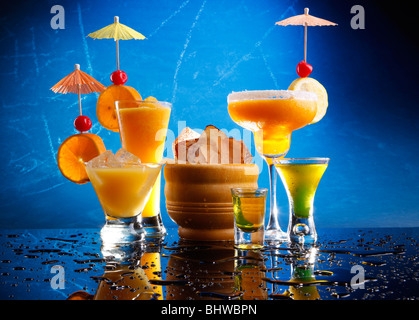 Leidenschaft-Daiquiri; Mango Margarita; Schraubendreher und schützen Stockfoto