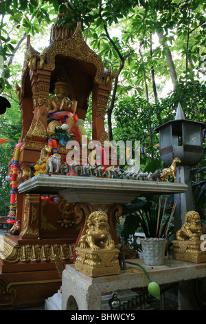 Goldene Buddha Statue Schrein, Bangkok, Thailand. Stockfoto