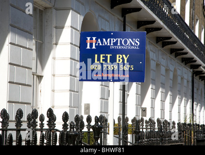 Lassen Sie Schild draußen London house Stockfoto