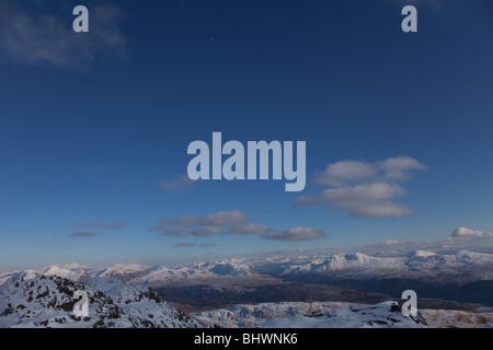 Ben Nevis, der Mamores der grauen Hochgebirgsflora aus Beinn Resipol, ein Corbett. Stockfoto