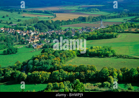 Dorf von St. Pere in französische Landschaft, Kur-Tal, in der Nähe von Vezelay, Burgund, Frankreich Stockfoto