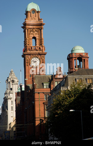 Blick entlang der Oxford Road Towwards Palace Hotel und dem Stadtzentrum entfernt in Manchester Stockfoto