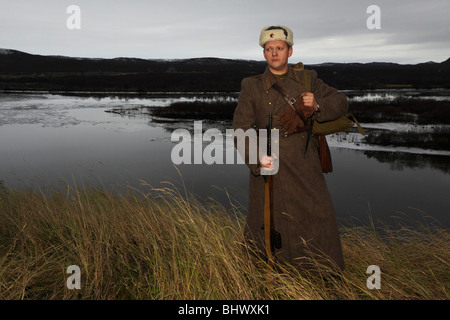 Historische Rekonstruktion der Kämpfe des großen Vaterländischen Krieges. Peshenga, Murmansk Region, Russland, Arktis. 15. Oktober 2009. Stockfoto