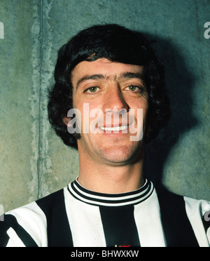 Porträt von Newcastle United Terry Hibbitt, während ein Vorsaison-Fototermin getroffen. 12. Juli 1974. Stockfoto