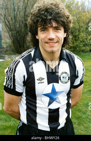 Kevin Keegan im Newcastle United Streifen Fußballfieber hit Tyneside, wie England Kapitän Kevin Keegan die Elstern kurz vor dem Start der Saison 1982/3 trat. Der Name des Landes größte, verjüngt er im Alleingang ein schlafender Fußball-Riese, Newcastle United. Stockfoto