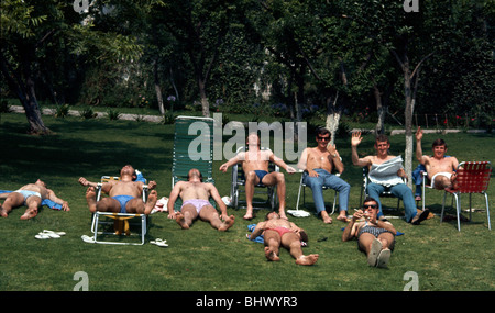 England Fußballer entspannen vor dem WM-Turnier in Mexiko Mai 1970 in Quito, Ecuador Stockfoto