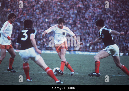 Fußball World Cup 1978 Schottland 2 Holland 3 in Mendoza L R: Johnny Rep, Willie Donachie, rob Rensenbrink und Tom Forsyth Stockfoto