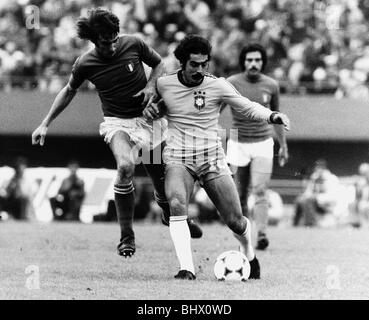 Roberto Rivelino Brasilien World Cup 1978 den dritten Platz Spiel Brasilien 2 Italien 1 Fußball Stockfoto