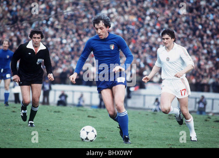 Italien / Ungarn Welt Cup 1978 Fußball Bettega Italien mit Pusztai Stockfoto