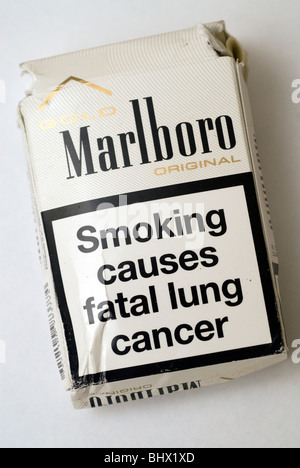 Eine Packung Marlboro Zigaretten für den Verkauf in Duty free Shops nur vorgesehen Stockfoto