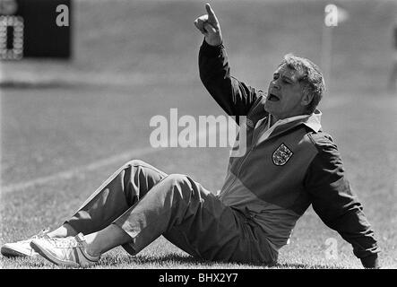 Fußball-WM Mai 1986 England Manager Bobby Robson bei Trainingseinheit in Mexiko. Stockfoto