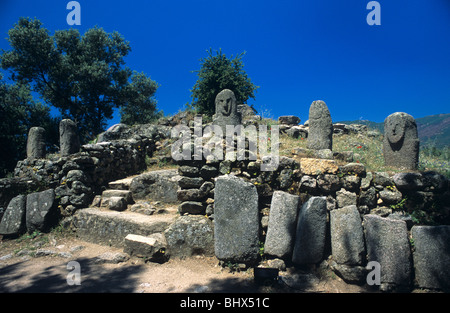 Zentralen Denkmal mit Figurenmenhire, Filitosa, megalithische Torreen Website, Korsika, Frankreich Stockfoto