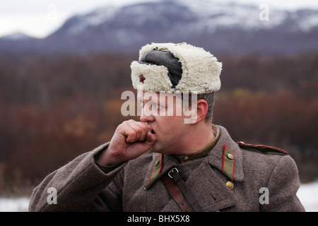 Historische Rekonstruktion der Kämpfe des großen Vaterländischen Krieges. Peshenga, Murmansk Region, Russland, Arktis. 15. Oktober 2009. Stockfoto