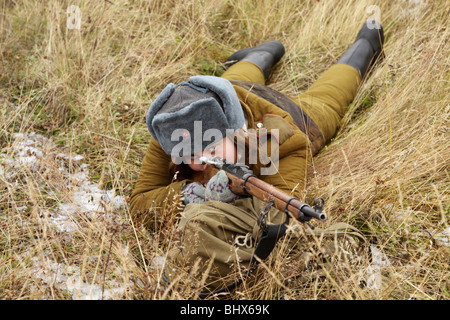 Historische Rekonstruktion der Kämpfe des großen Vaterländischen Krieges. Peshenga, Murmansk Region, Russland, Arktis. 15. Oktober 2009. Stockfoto