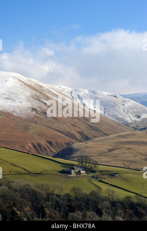 Niedrige Carlingill Farm und Howgill Fells, Cumbria, England, Vereinigtes Königreich, Europa. Stockfoto