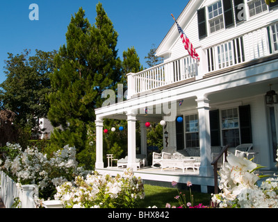 Ein traditionelles weißes Haus in Edgartown auf Martha's Vineyard, Massachusetts, USA Stockfoto