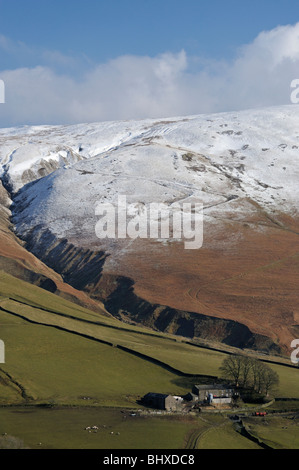 Niedrige Carlingill Farm und Howgill Fells, Cumbria, England, Vereinigtes Königreich, Europa. Stockfoto