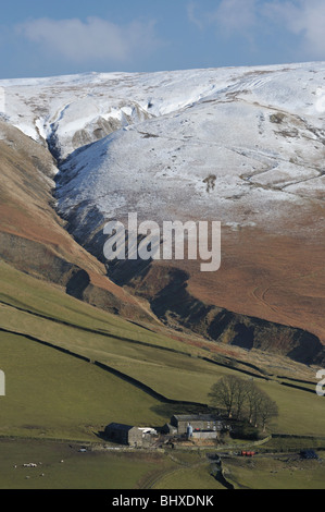 Niedrige Carlingill Farm und Howgill Fells, Cumbria, England, Vereinigtes Königreich, Europa. Stockfoto